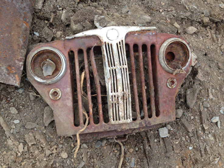 unburied jeep willys grill, before restoration
