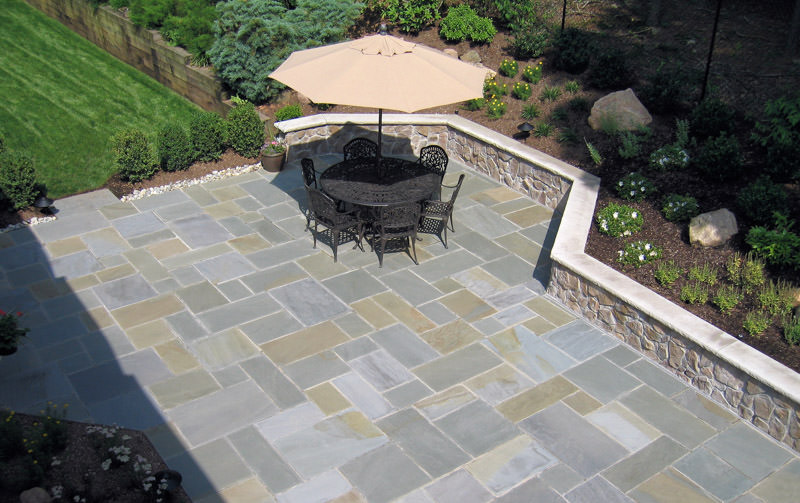 short hills nj landscape design with patio and seat wall